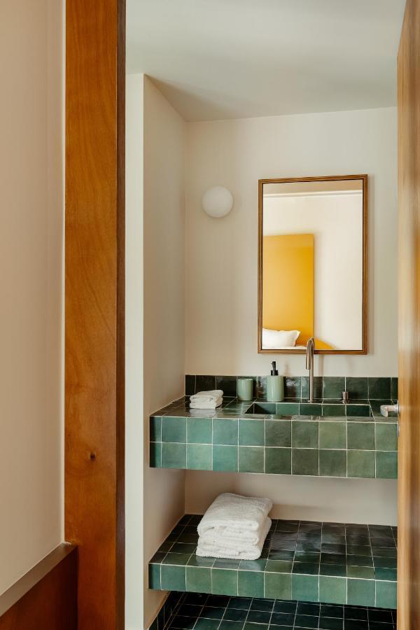Edgar Suites - Bouchardon Paris Bagian luar foto