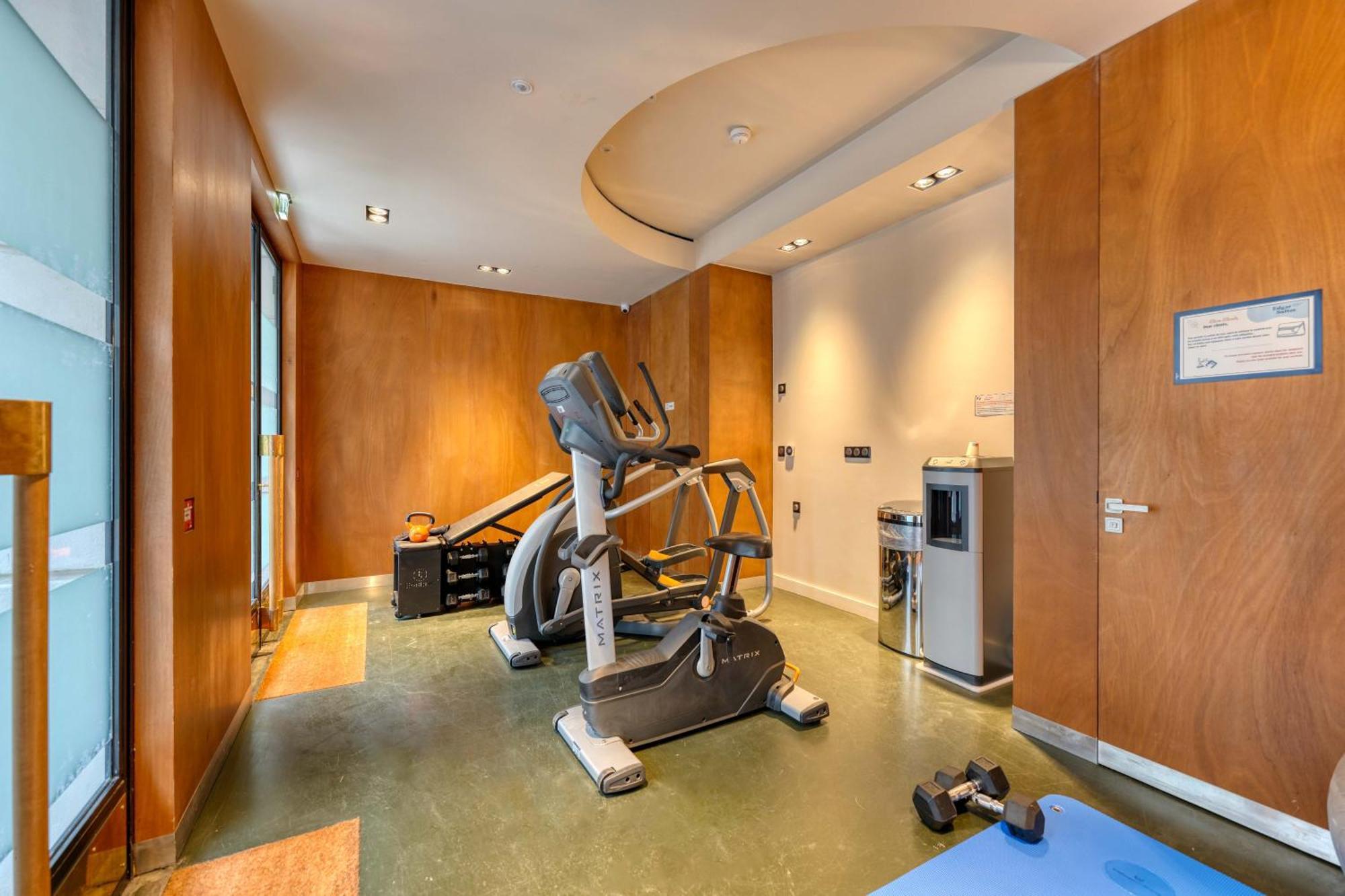 Edgar Suites - Bouchardon Paris Bagian luar foto